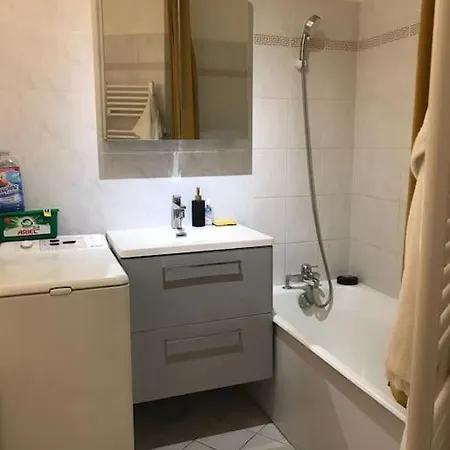 Charmant Studio Grand Balcon Parking Апартаменты *